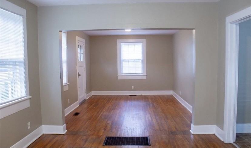 901 Kirkwood Ave - Photo 3 of 9