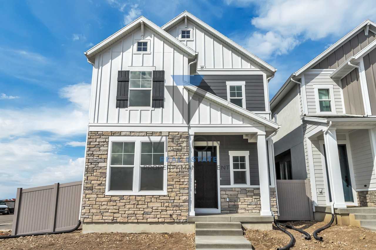 9737 N Featherstone Dr - Photo 2 of 31