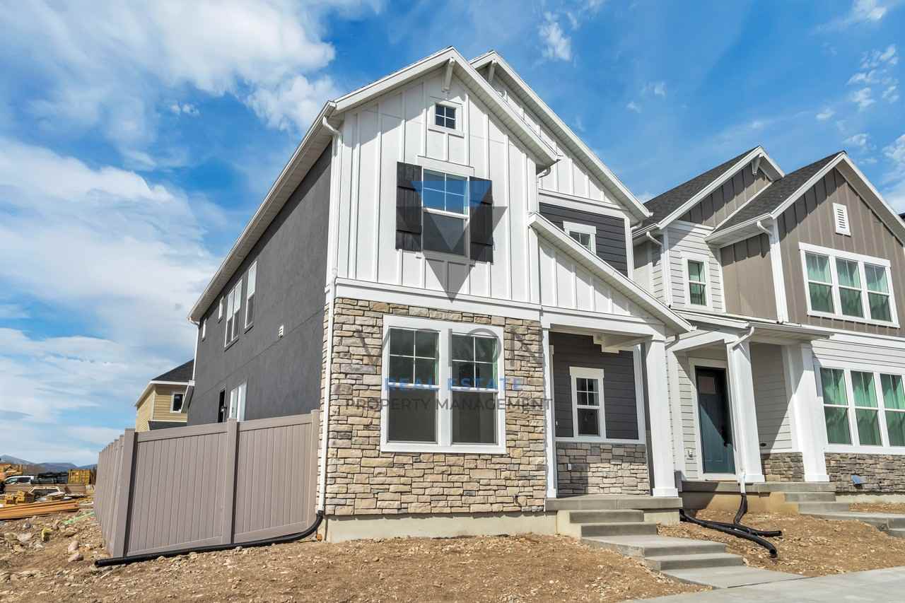 9737 N Featherstone Dr - Photo 3 of 31