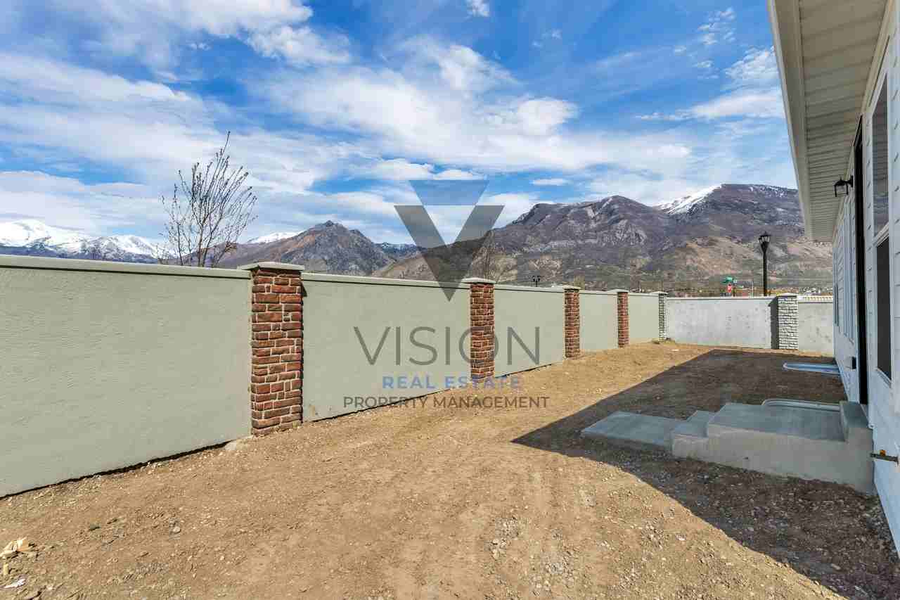 4922 W Northwood Ln - Photo 3 of 31
