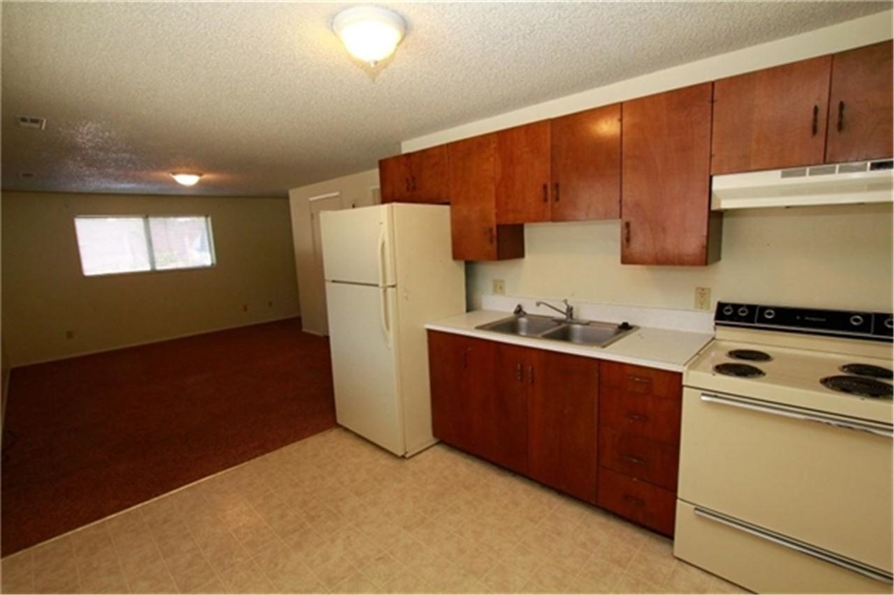 138 Sw - Photo 2 of 6