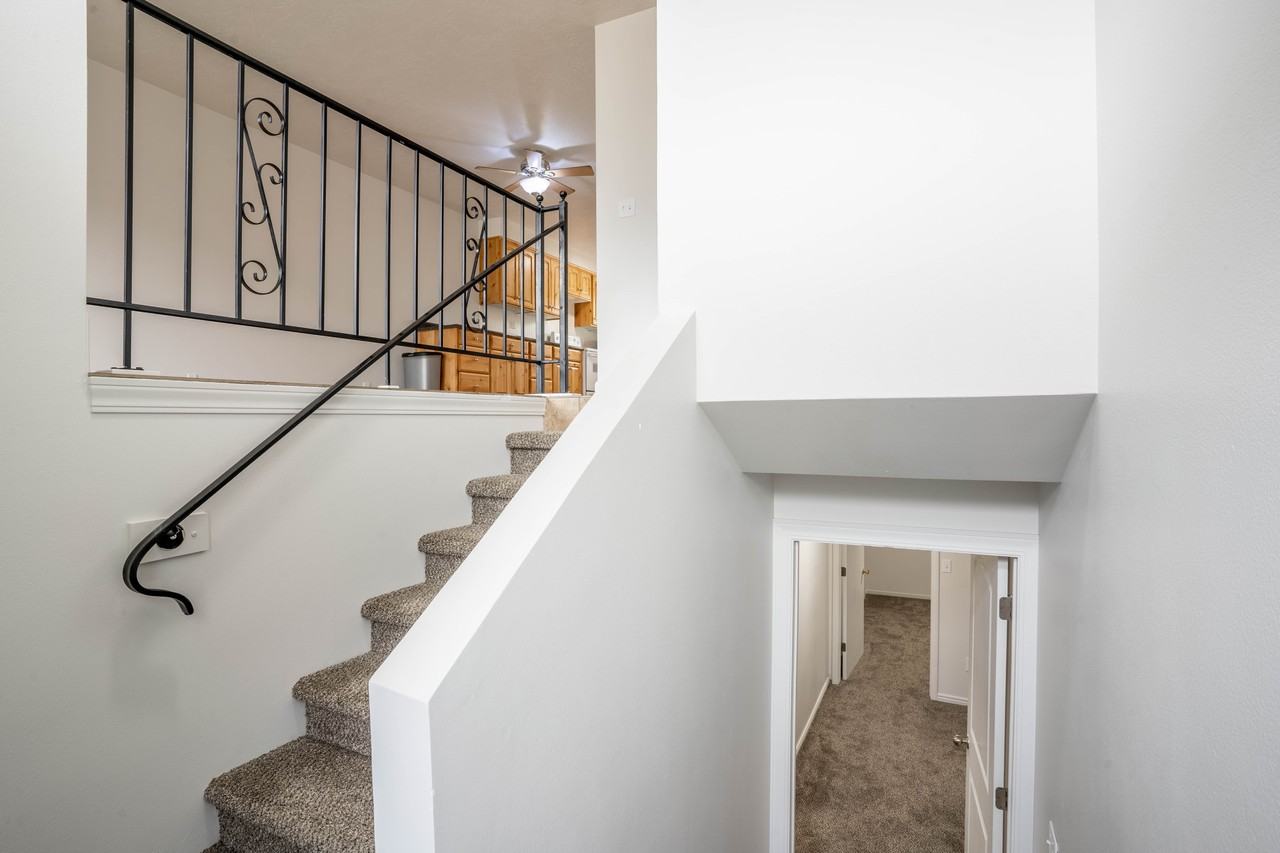 338 Cedarwood Dr - Photo 3 of 28