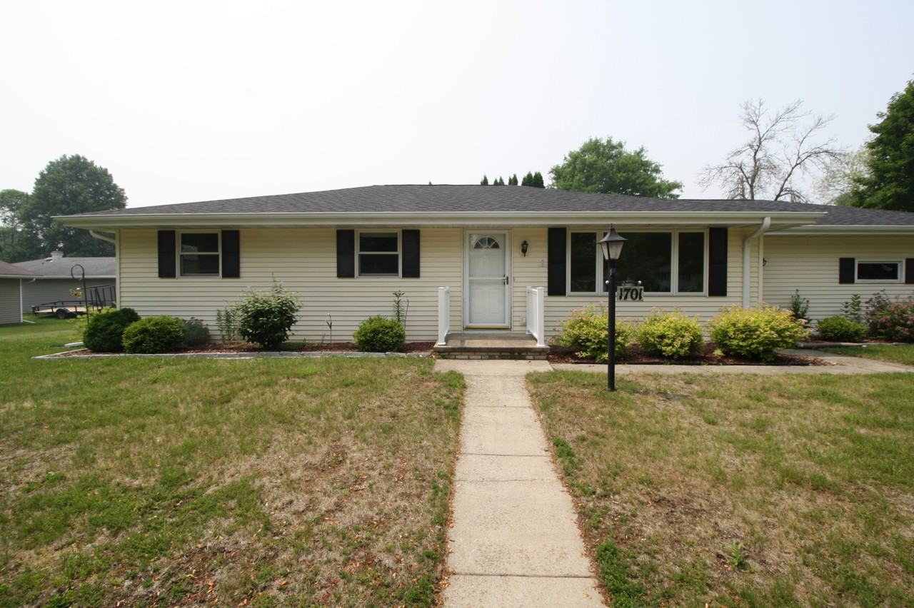 1701 Thelen Ave - Photo 2 of 39