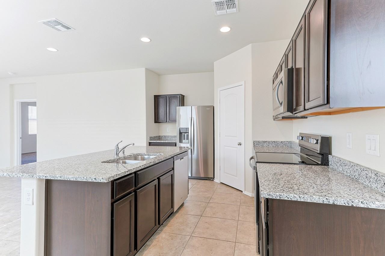 1243 E Eric Pl - Photo 7 of 17