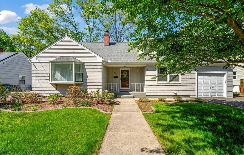 135 Curtis Dr #NA - Photo 2 of 2