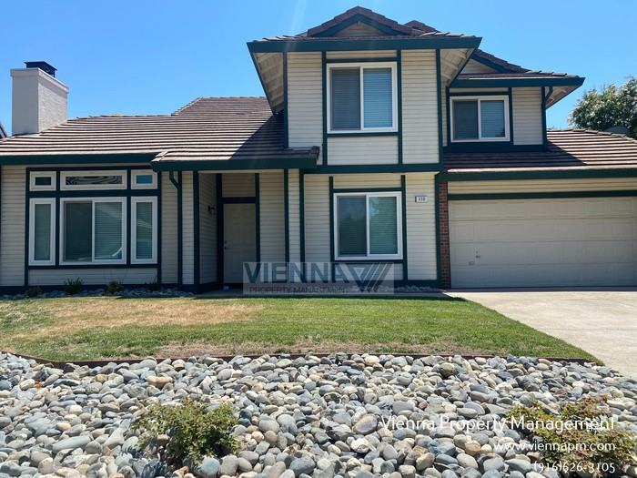 110 Amethyst Ct - Photo 2 of 25