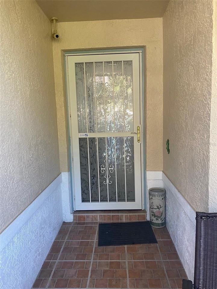 2602 Edgewater Court - Photo 2 of 27