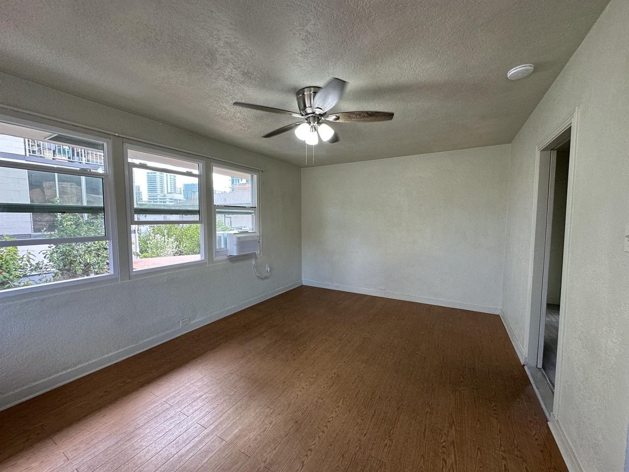 660 Hausten St #B - Photo 2 of 8