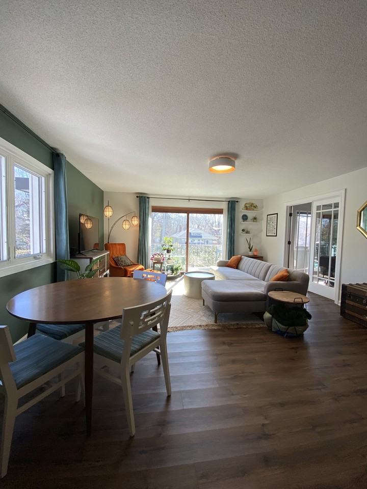 4020 East 52nd Street #202 - Photo 2 of 19