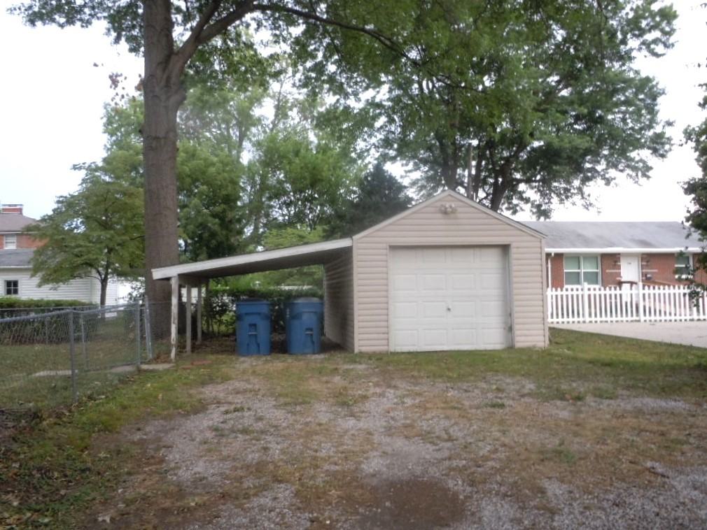 620 Kinloch Avenue - Photo 2 of 15