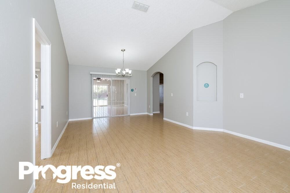 5402 Harmony Ln - Photo 3 of 16