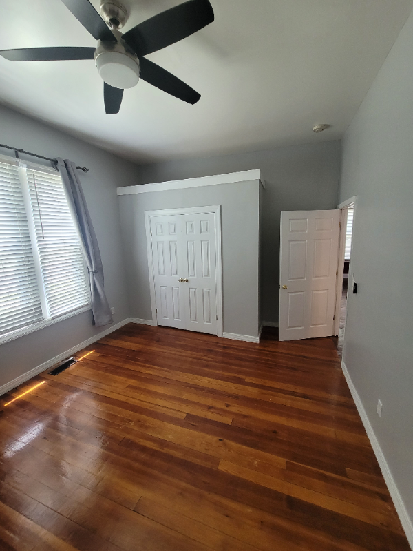 2201 Ekin Ave - Photo 2 of 8