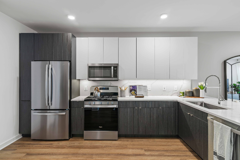 86 Midtown Bridge St - Photo 2 of 9