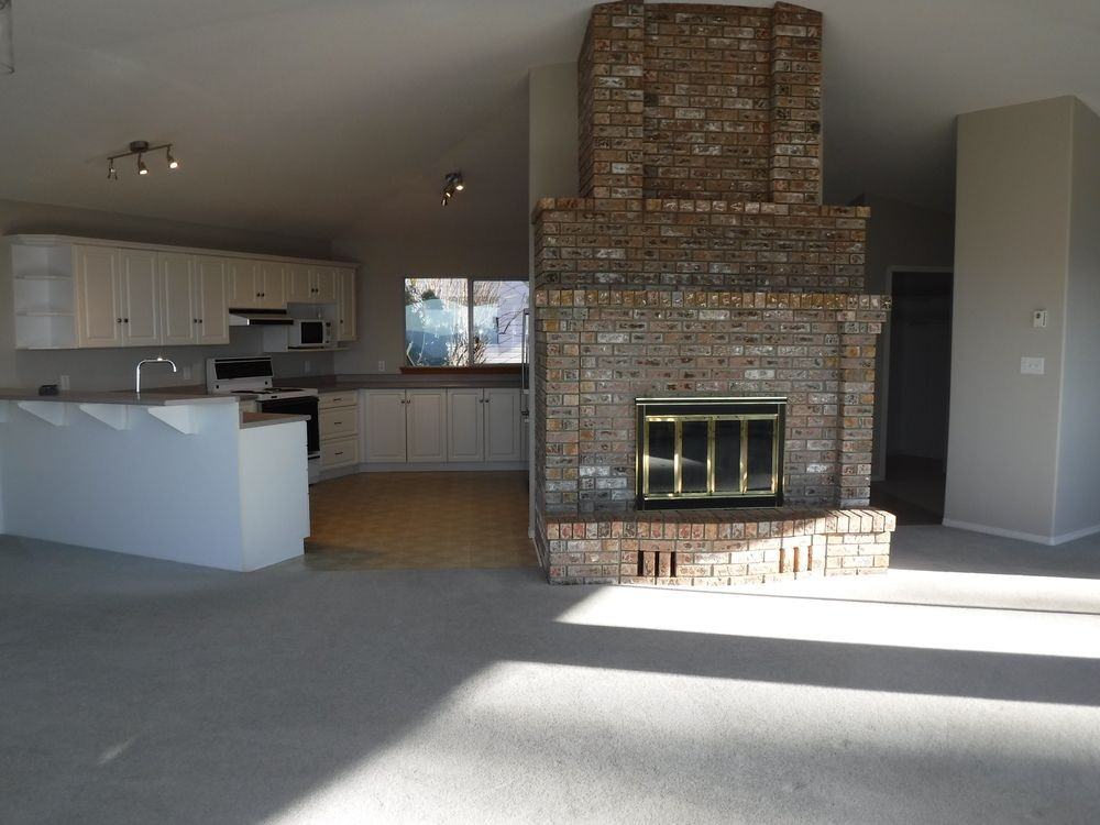 4558 Otter Point Rd - Photo 3 of 10