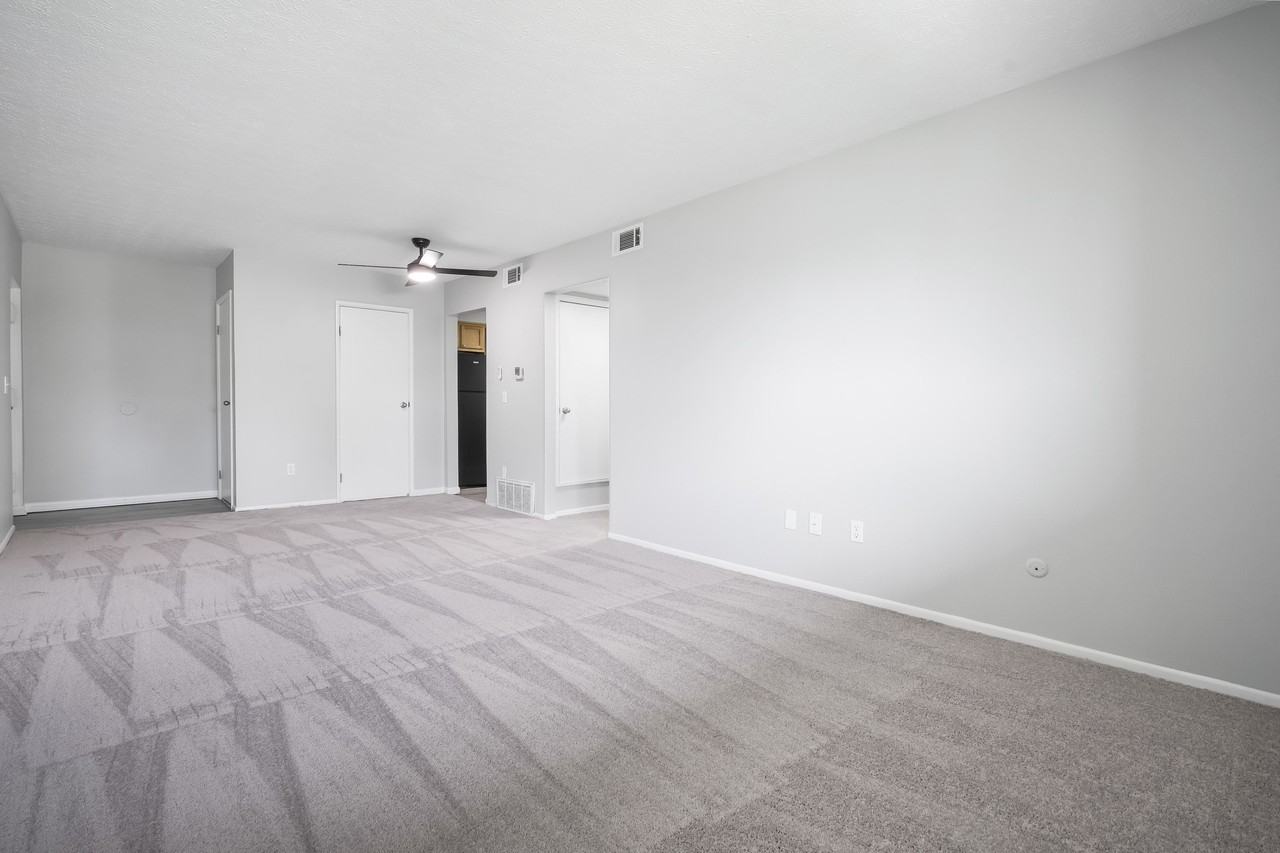 Stone Lodge - Photo 7 of 36