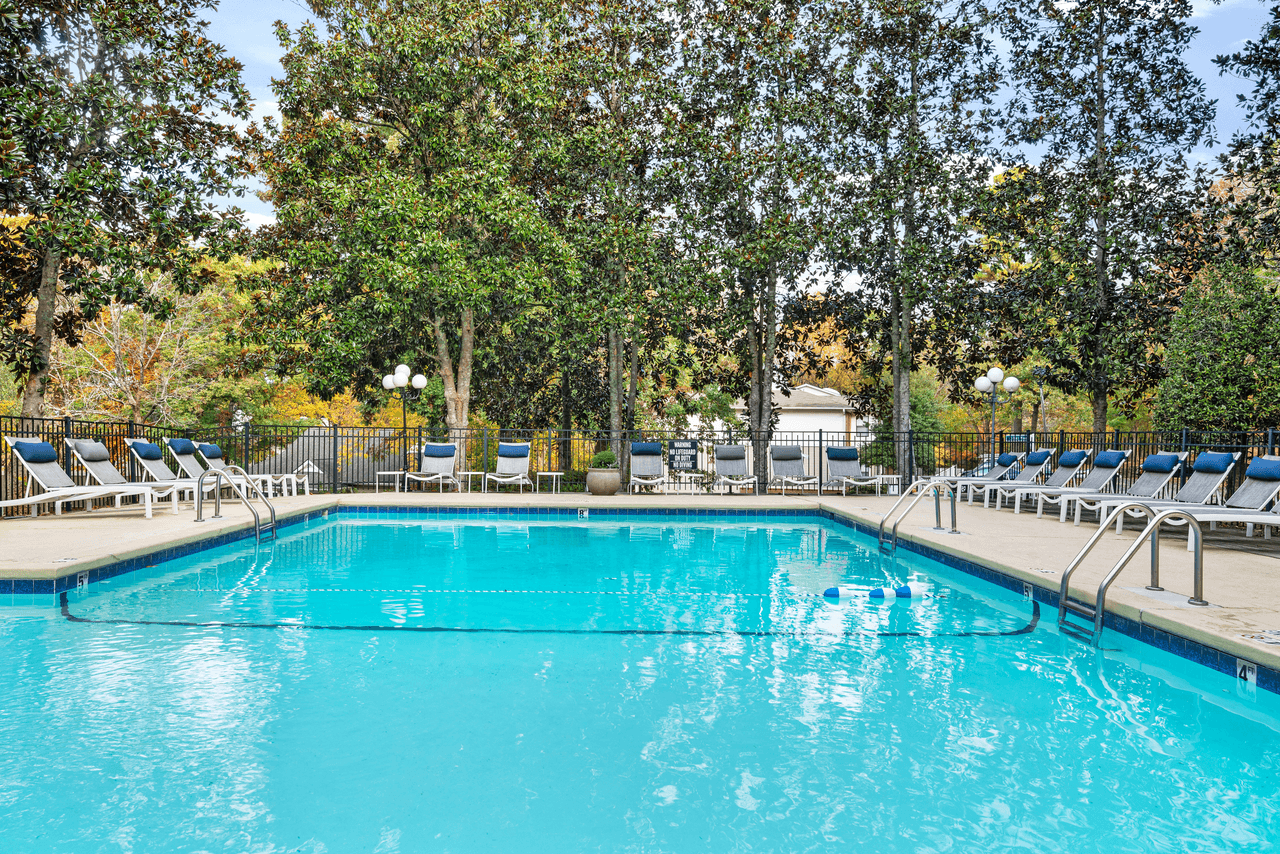 Woodlyn on the Green Apartment Homes Apartments 100 Kempwood Dr, Cary