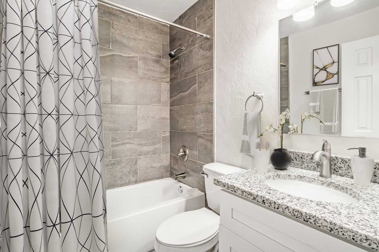 Addison Lane - Photo 7 of 25