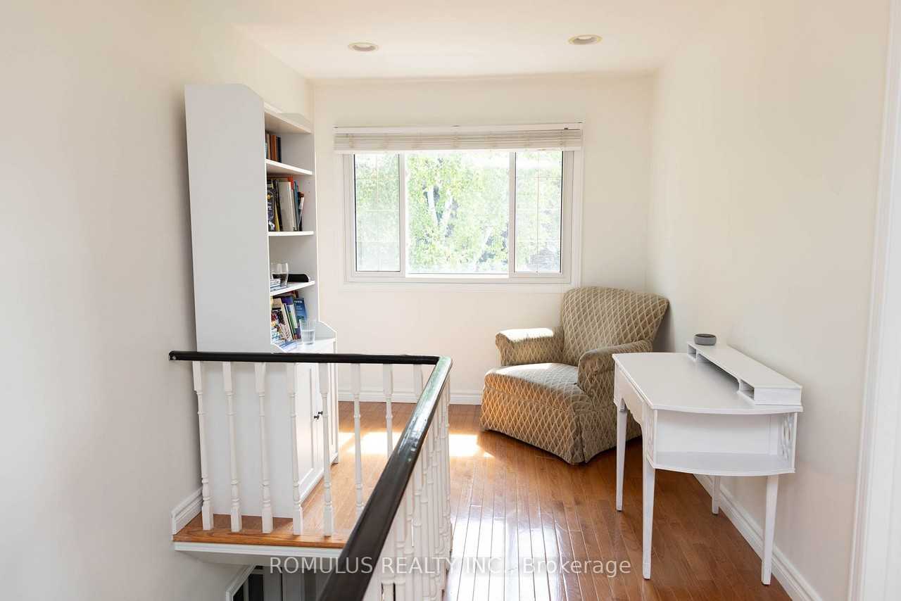 75 Oak Lea Circle ## - Photo 3 of 6