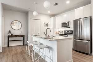 featured image of 1303 N 10th St