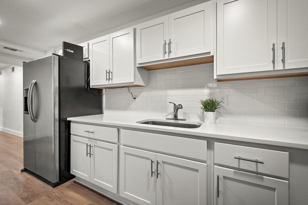 Janice Circle South - Photo 2 of 12