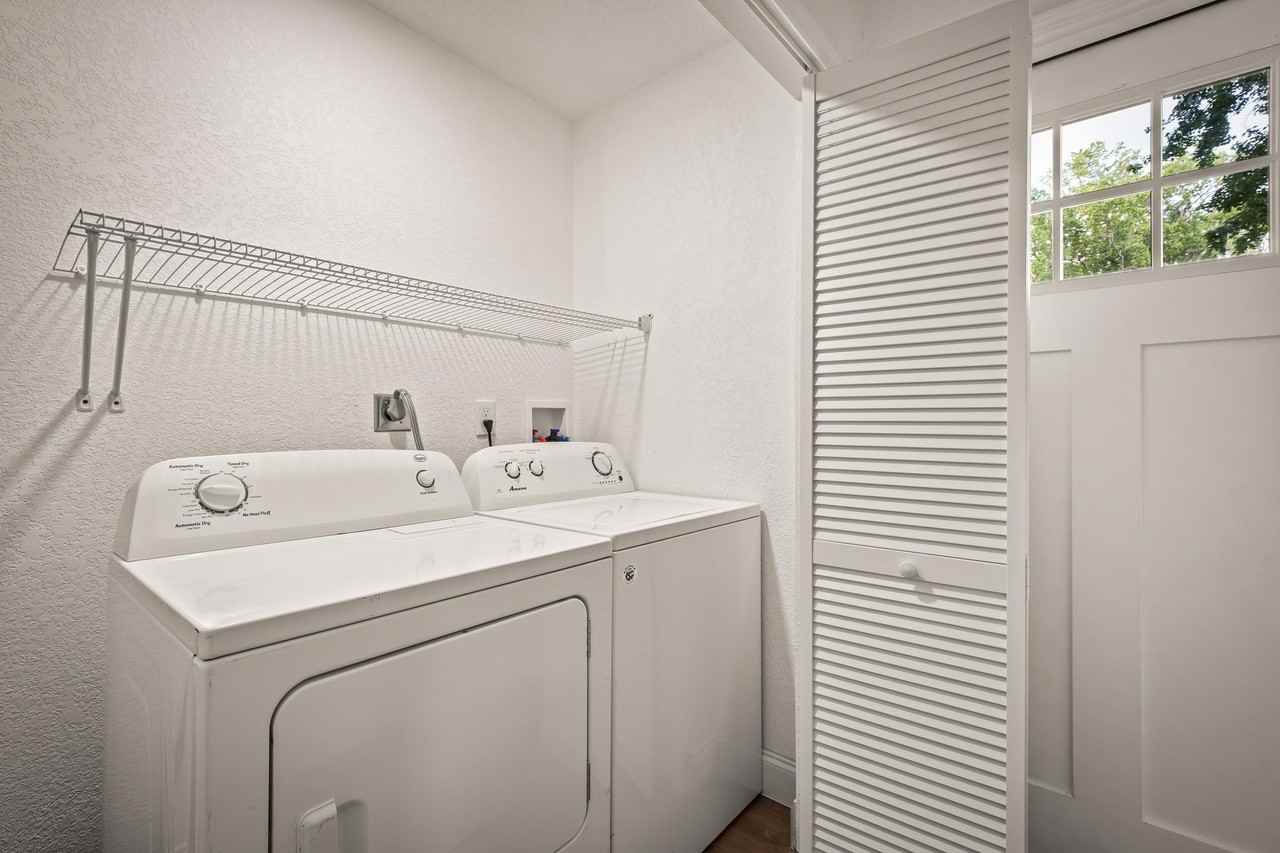 Janice Circle South - Photo 7 of 12