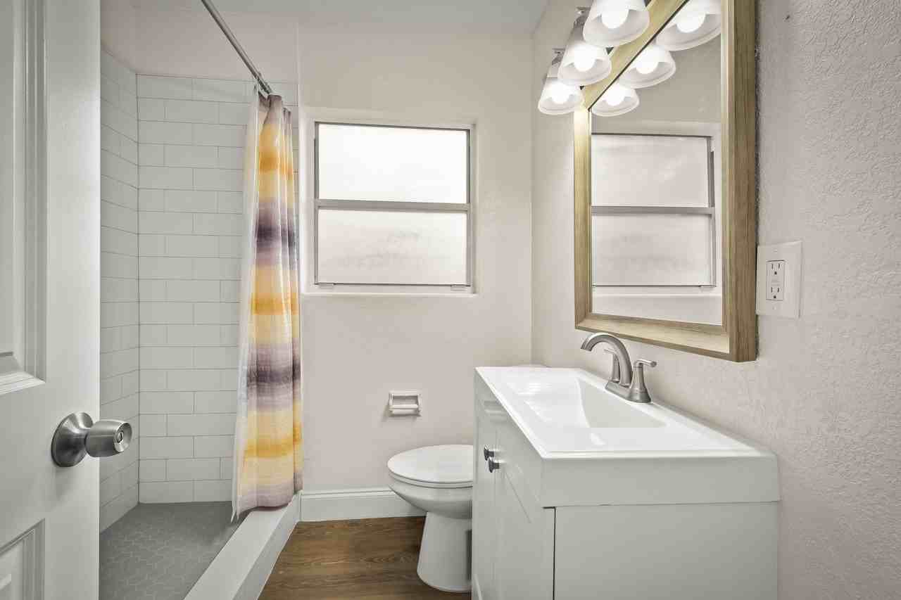 Janice Circle South - Photo 4 of 12