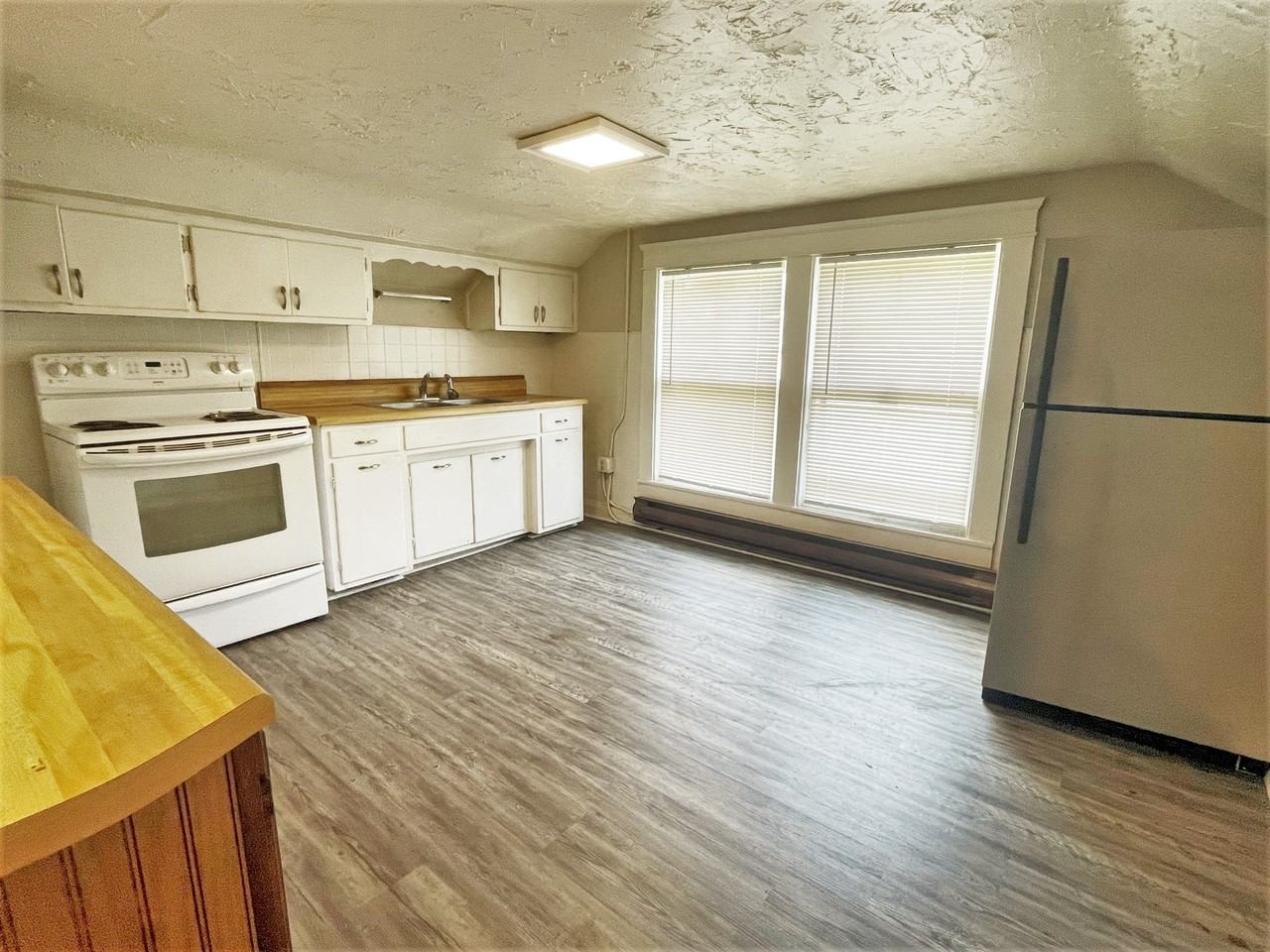 2304 E 5th Ave #2 - Photo 2 of 12