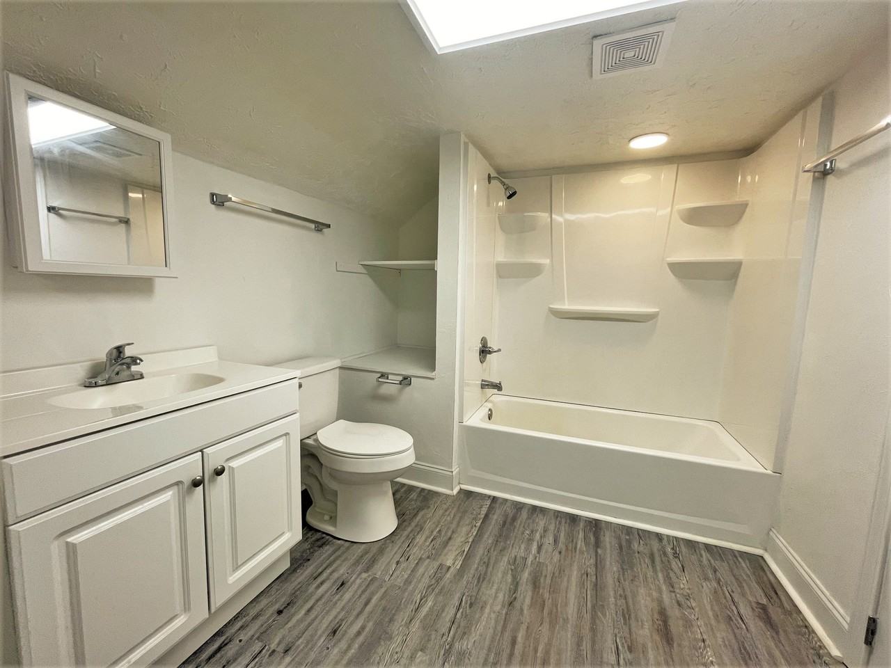 2304 E 5th Ave #2 - Photo 7 of 12