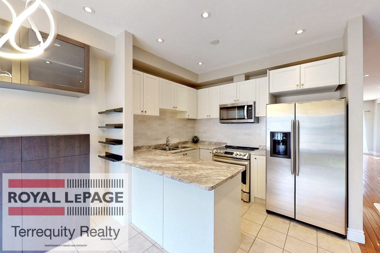 1130 Cawthra Road #46 - Photo 5 of 17