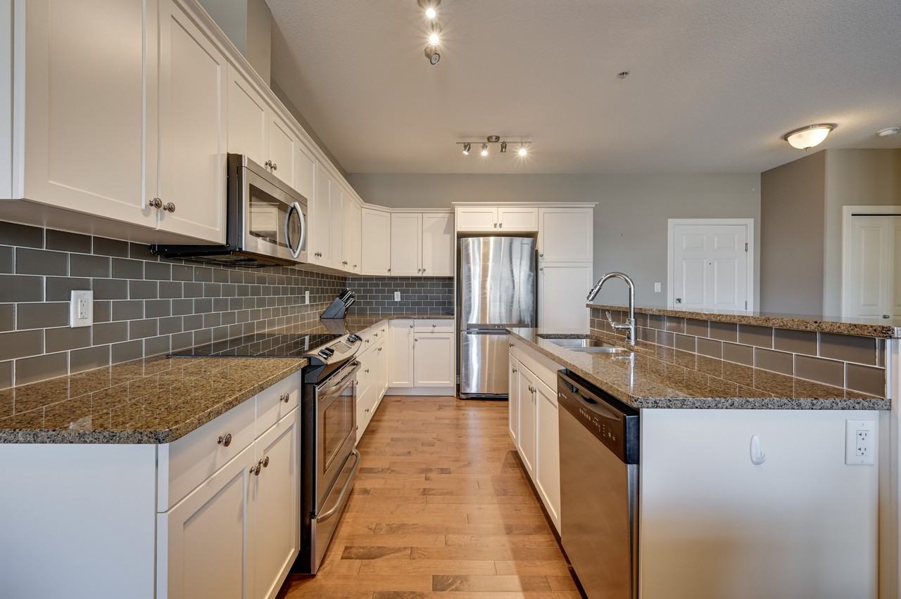 9603 98 Ave - Photo 3 of 9