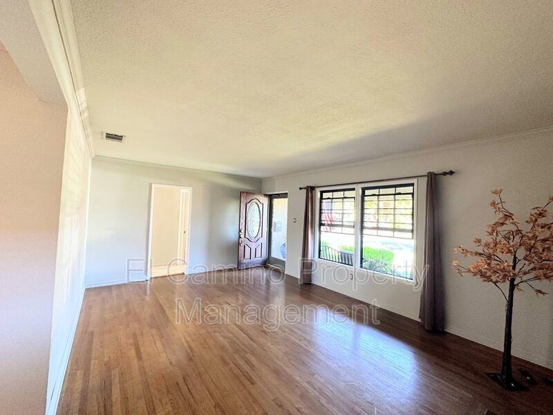 4103 Chapelle Ave - Photo 3 of 23