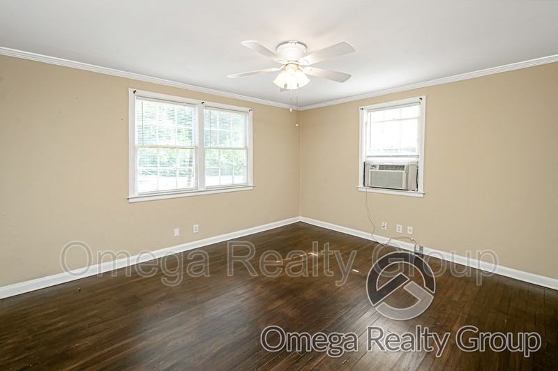 1020 Pershing St #B - Photo 7 of 25