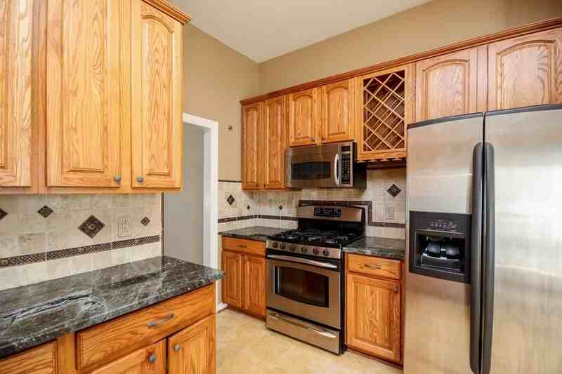 108 Waters Lndg - Photo 2 of 36