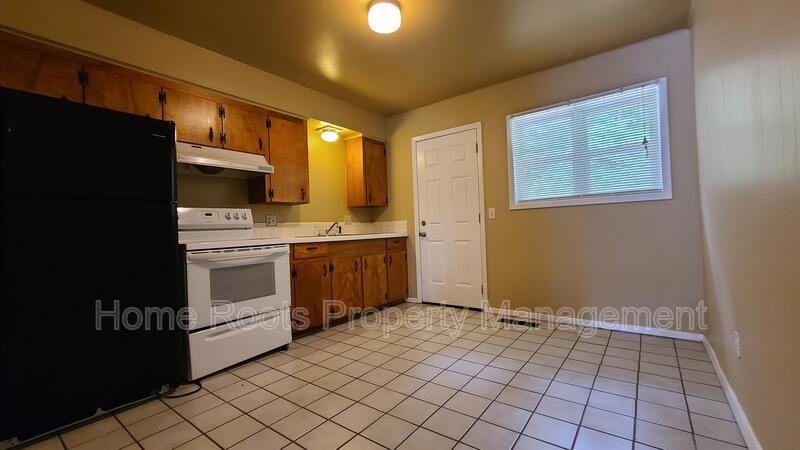 8825 Country Club Rd - Photo 2 of 12