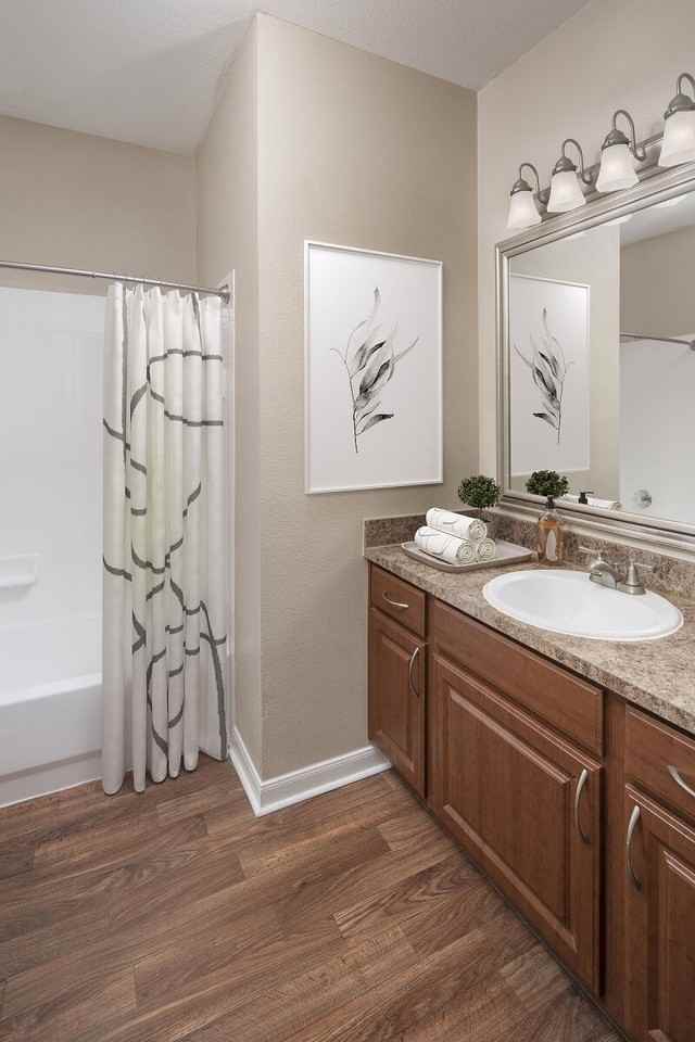 Camden Buckingham - Photo 7 of 43