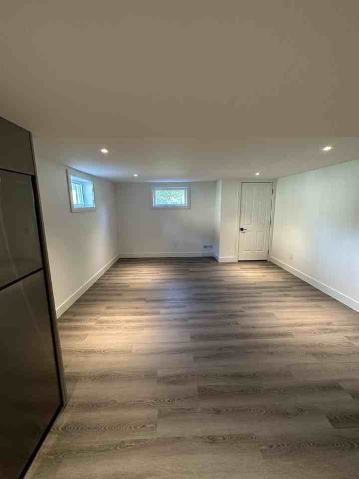 201 Wellington Street East - Photo 3 of 10