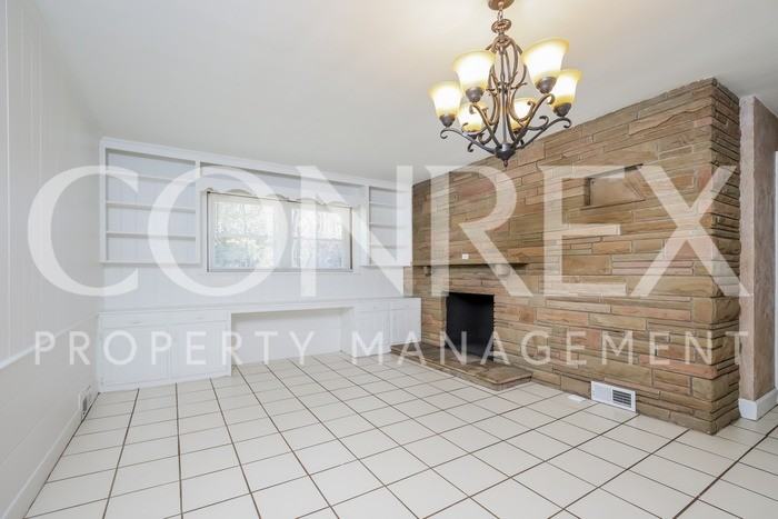 5140 Sunrise Ter - Photo 3 of 11