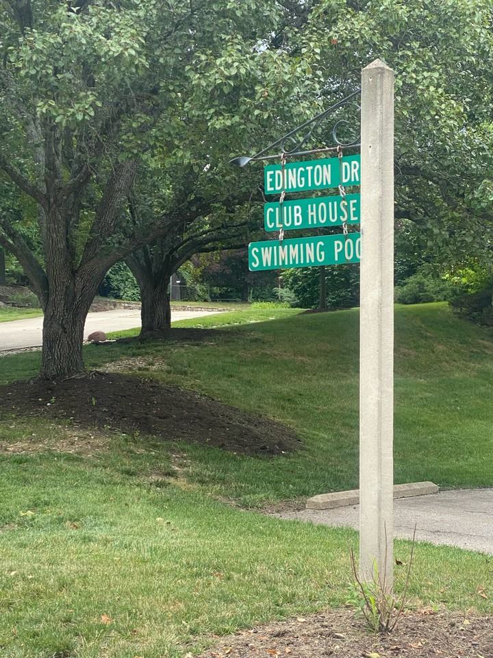 32 Rolling Hills Dr #32 - Photo 2 of 14