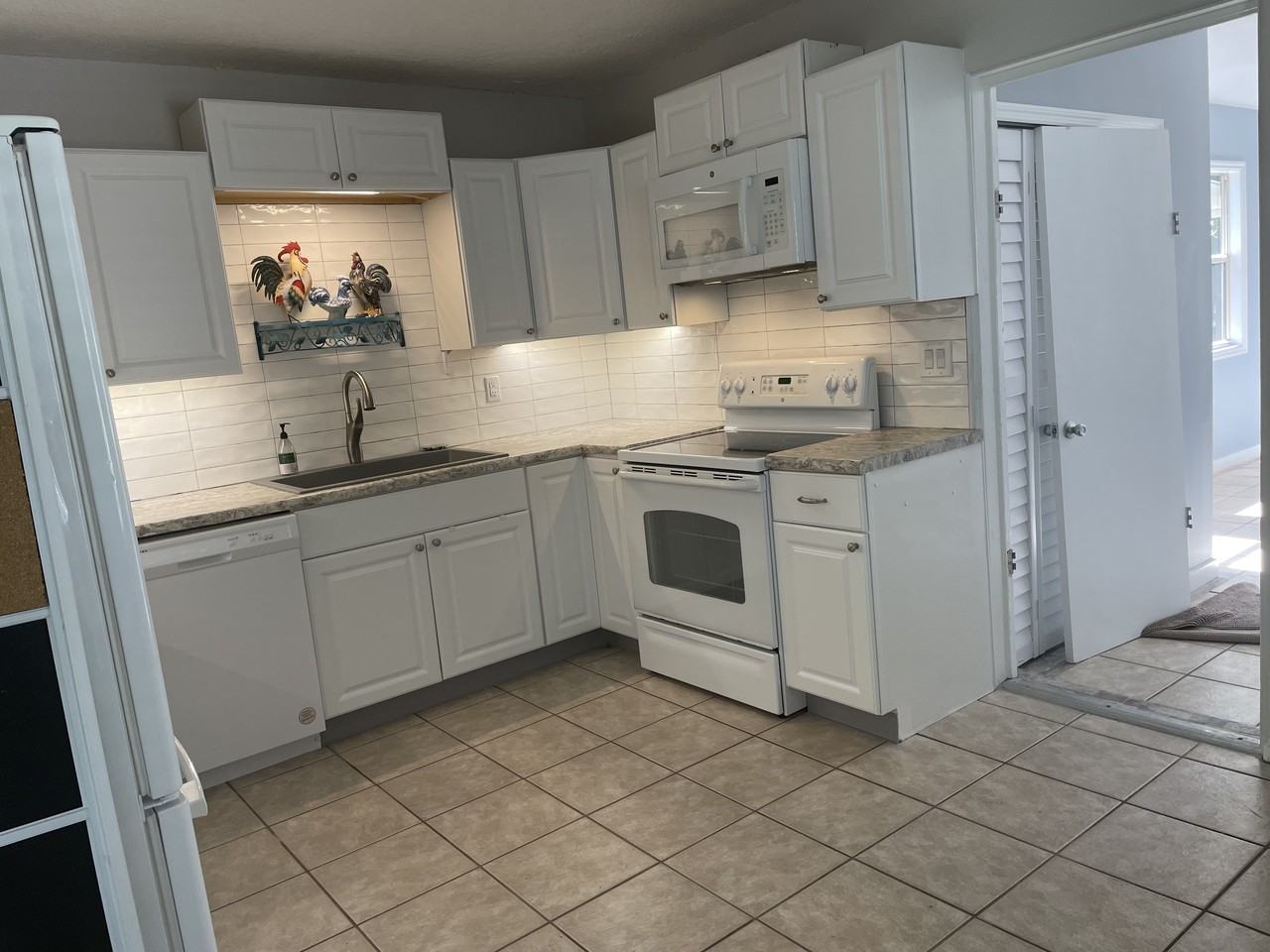 466 35th Ave N #NA - Photo 2 of 10