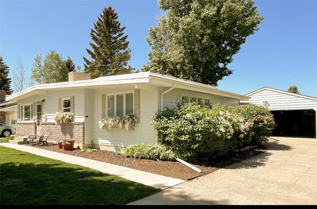 1025 Durango Dr #NA - Photo 3 of 13