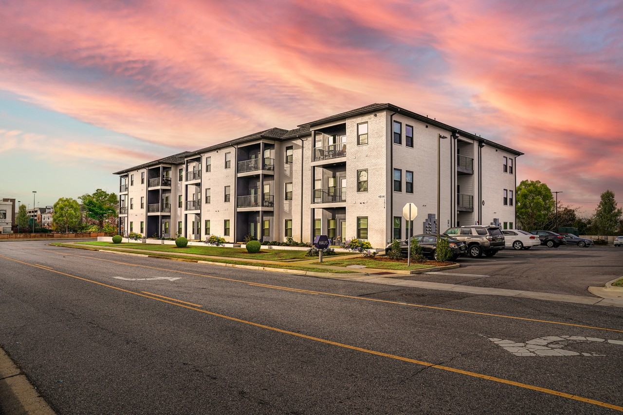 Blue Haus - Photo 2 of 3