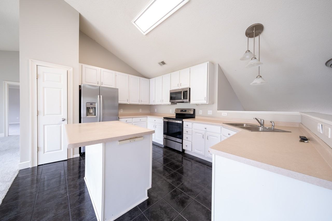 7591 Derby Ln #1 - Photo 4 of 22