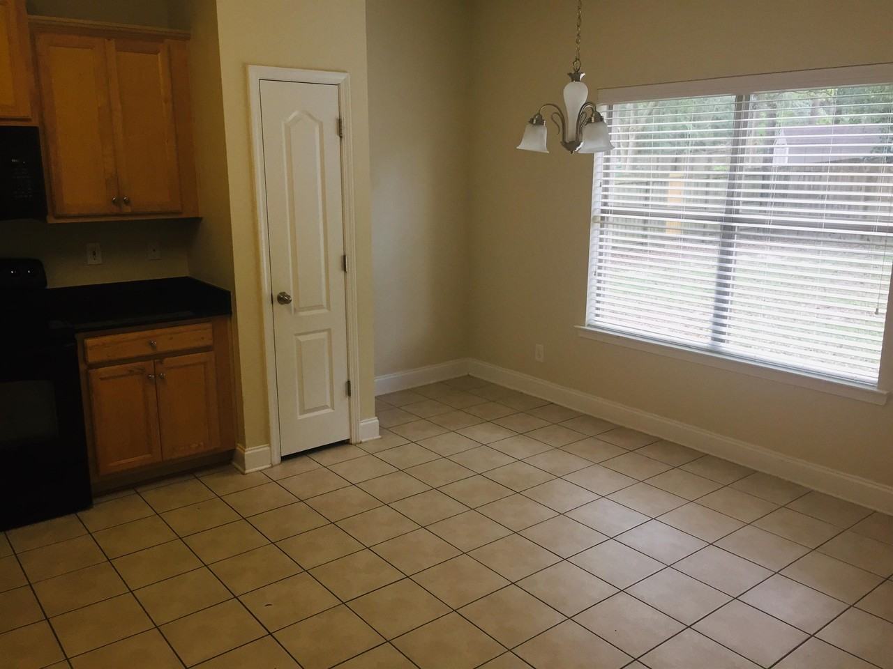 10215 Hunters Trce #1 - Photo 2 of 22