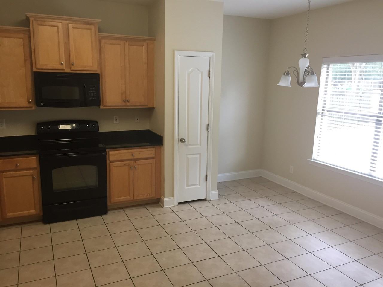 10215 Hunters Trce #1 - Photo 3 of 22