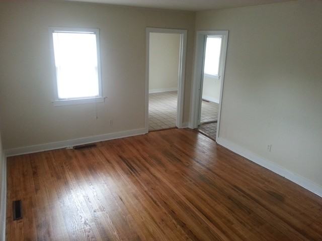 122 Green Acres Ave #1 - Photo 3 of 4