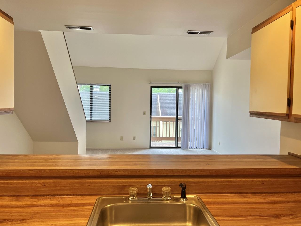 1002 Linden AveUnit 304 #1 - Photo 5 of 24