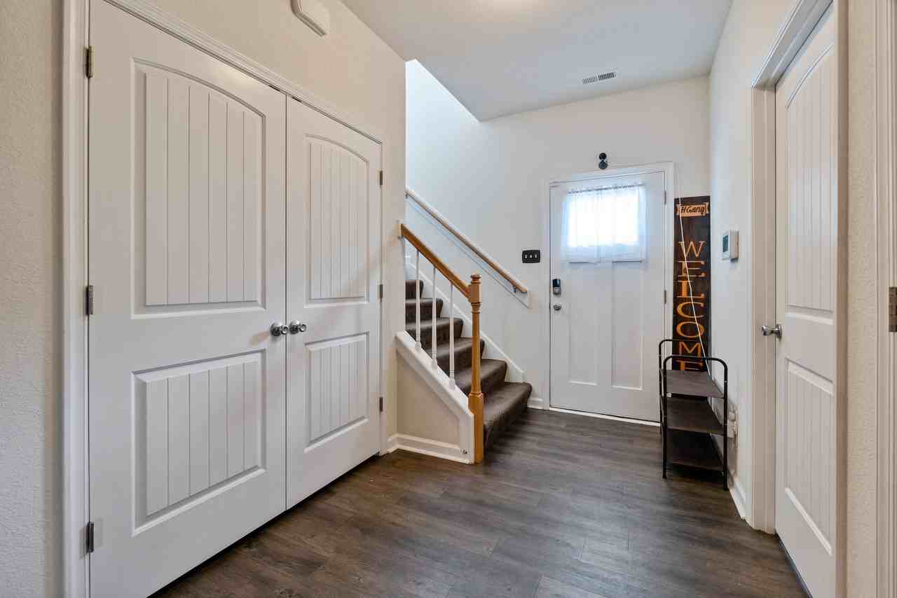 2104 Miller Ave #1 - Photo 5 of 37