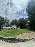 featured image of 404 Holland Woods Dr #404
