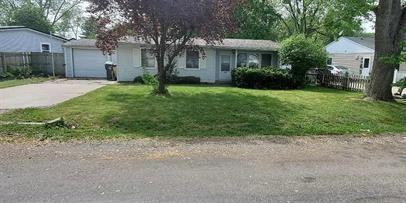 1020 S Eastview Dr - Photo 2 of 10