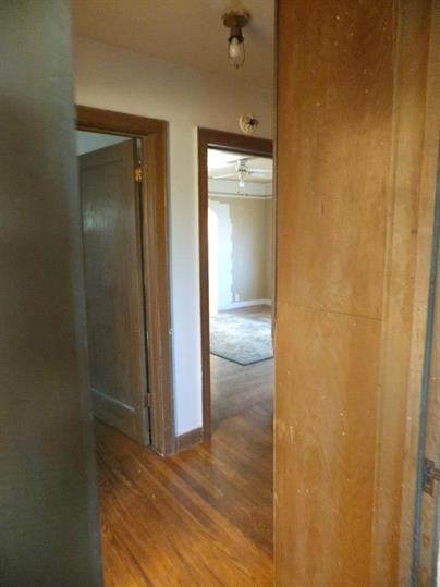 824 Rhode Island Ave - Photo 3 of 28